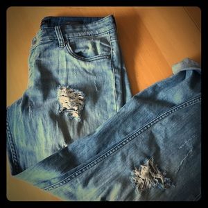 STS Blue denim, “Joey Relaxed Boyfriend” crops